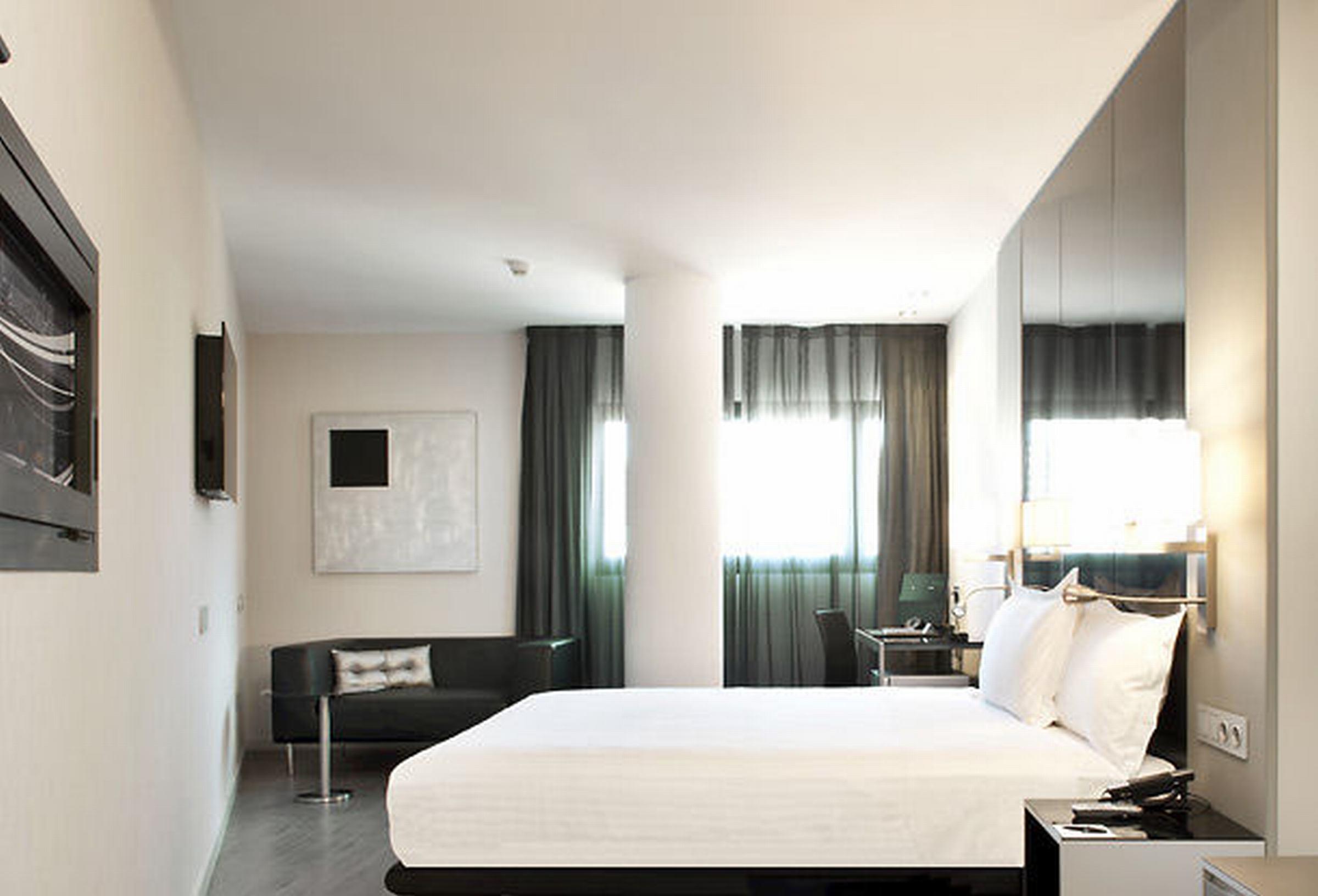 Ac Sants 4*